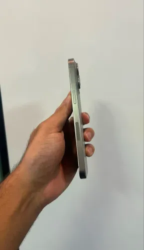 Vende-se iPhone 16 pro Max 256gb 98% de bateria 