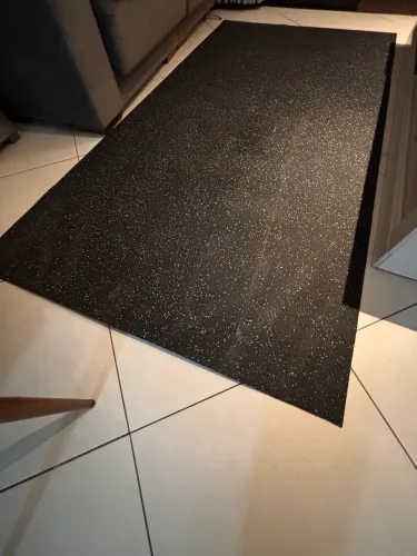 Piso de Borracha 3mm em Rolo (m²) - Preto com Flocos Cinza