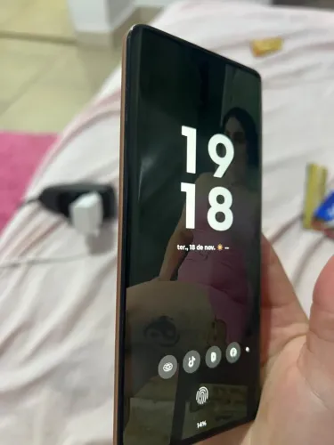 Motorola Edge 40 Neo Peach Fuzz Semi Novo Muito Conservado