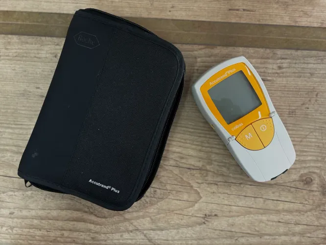 Accutrend Plus - Seminovo em ótimo estado