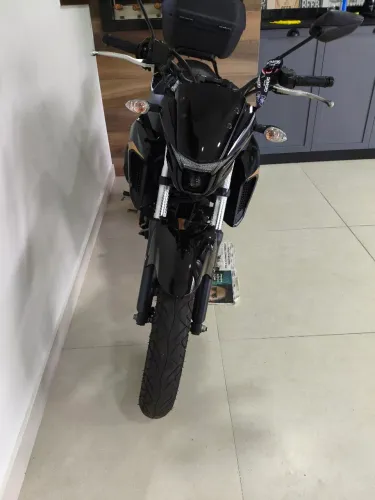 Vendo FZ25 único dono