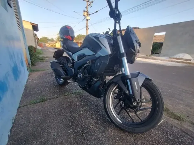 BAJAJ DOMINAR 250
