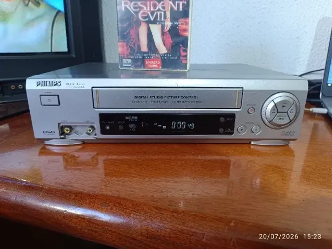 Video Cassete Philips 4 cabeças VR410 lindo