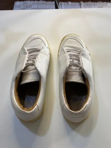 Tênis branco masculino