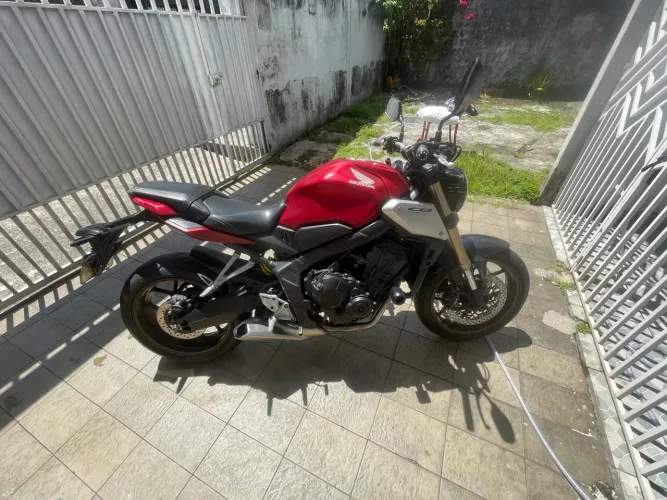 CB 650R