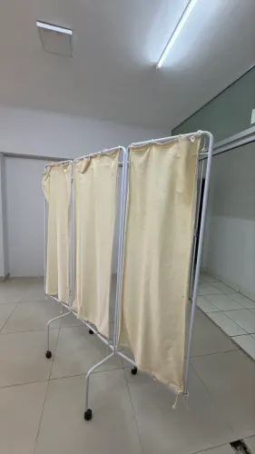 Biombo hospitalar