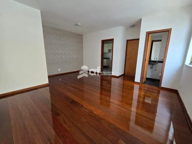 Amplo apartamento com 4 quartos