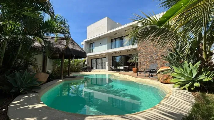 Sobrado à venda e para alugar em Indaiatuba, Residencial Duas Marias, com 3 suítes, com 51