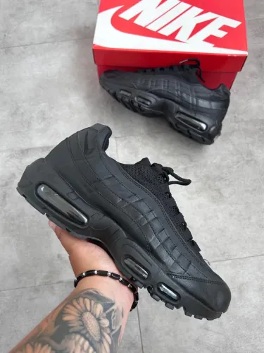 Tênis air max 95 preto 38 ao 43