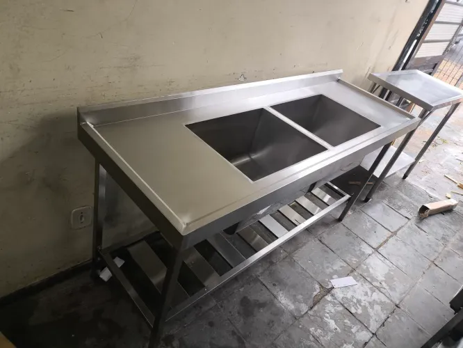 Pia de inox duas cubas 1,80x60 nova