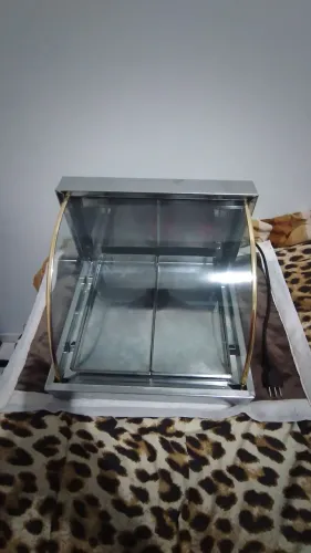 Estufa elétrica para salgados. Leia o anúncio. 