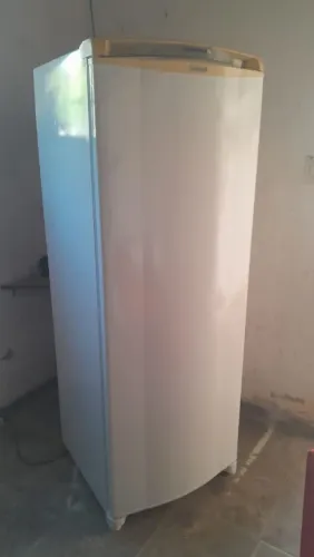Geladeira consul gelo seco Funcionando gelando Valor 750 reais
