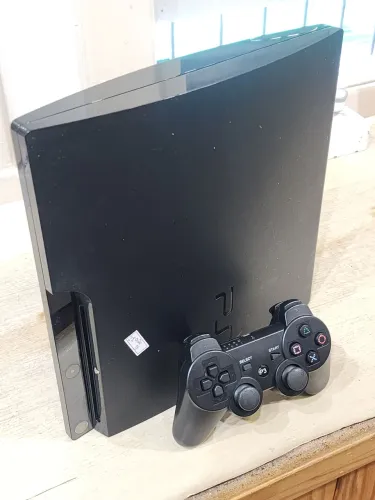 Ps3 slim 250gb com 1 controle
