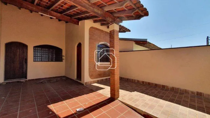 Casa em Itu para aluguel Vila Roma - SP | 3 quartos Área total 180,00 m² - R$ 2.733,09