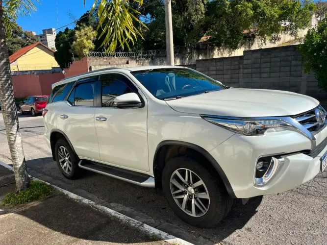 Toyota Hilux SW4 SRX 4X4 2.8 TDI 16V Dies. Aut. 2018