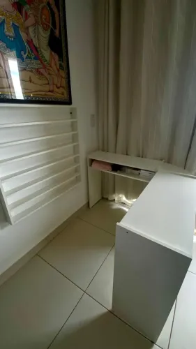 MESA MANICURE L COM PORTA ESMALTES E GAVETA