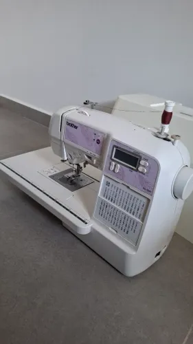 MÁQUINA DE COSTURA BROTHER SQ9000 À VENDA