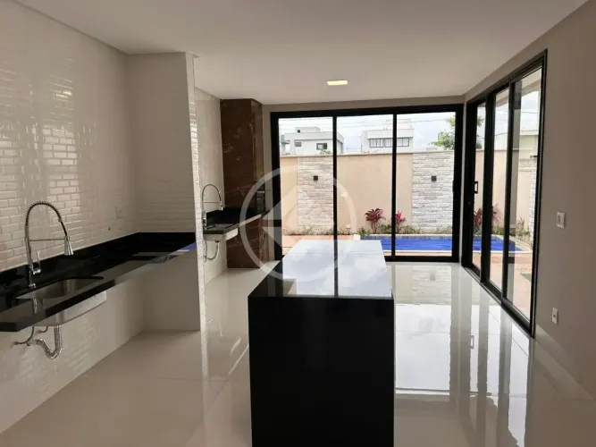 Casa de alto padrão no Parqville Jacarandá - Aparecida de Goiânia. codigo: 284779