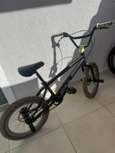 Bicicleta bmx aro 20 gtsm1
