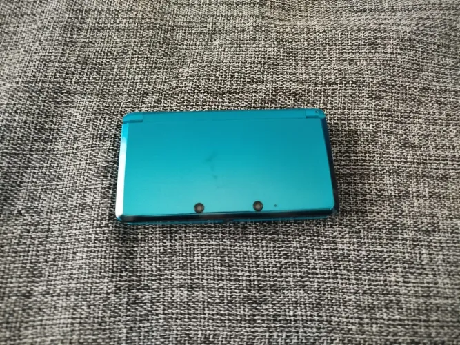 Nintendo 3DS old, usado e em bom estado de conservação (desbloqueado).