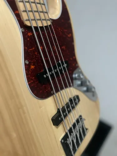 Baixo Seven jazz Bass troco por outro baixo