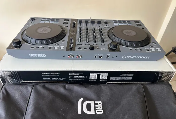 Controladora Pioneer DDJ FLX6 GT