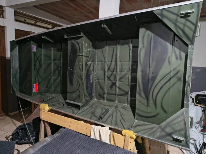 Barco chata pantera 300