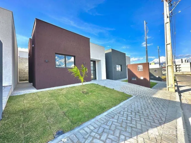 Casa com 3 dormitórios à venda, 66 m² por R$ 305.000,00 - Serrotão - Campina Grande/PB