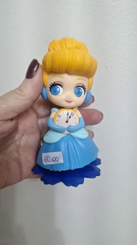 Boneca cinderela miniatura 
