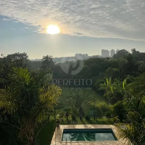 Chácara Completa no Vila Real 2.205m², Piscina e Campo de Futebol