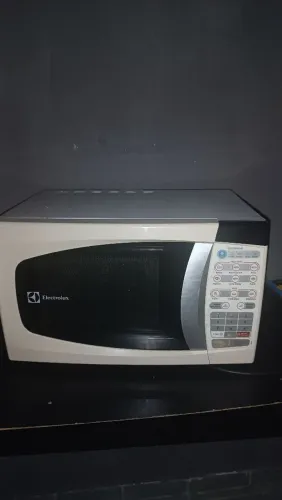 Microondas para conserto ou retirada de peças 