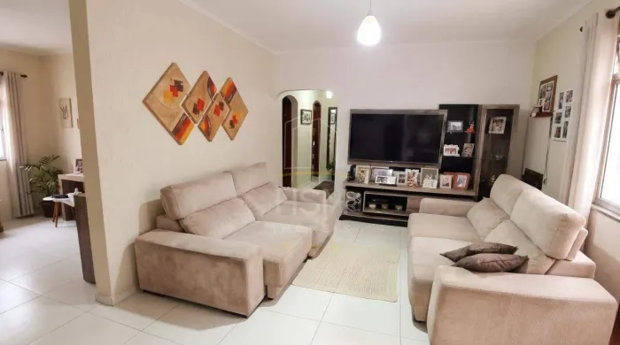 Casa Térrea Assobradada com 127 m² no Baeta Neves  Conforto, Espaço e Localização Privileg