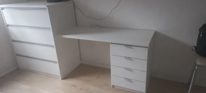 Cômoda com escrivaninha 