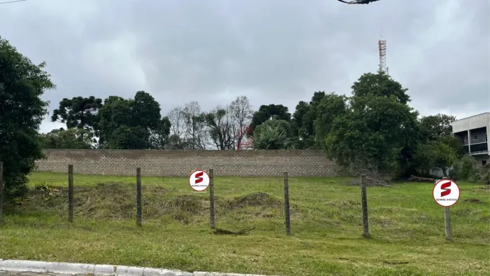 TERRENO à venda com 1341.74m² por R$ 2.012.000,00 no bairro Centro - PINHAIS / PR