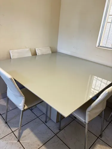 Mesa tampa de vidro 8 lugares