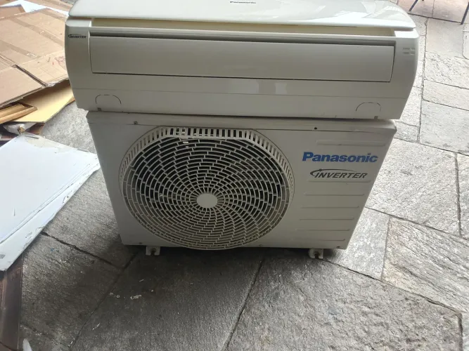 VENDE SE AR CONDICIONADO PANASONIC 12000 BTUS, DESINSTALADO POR UM PROFISSIONAL