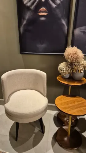 Poltrona Estofada - Design Contemporâneo