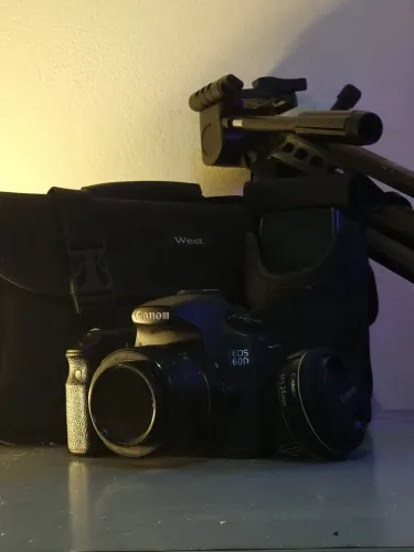 Canon 60D + Lentes + bolsa + Tripé
