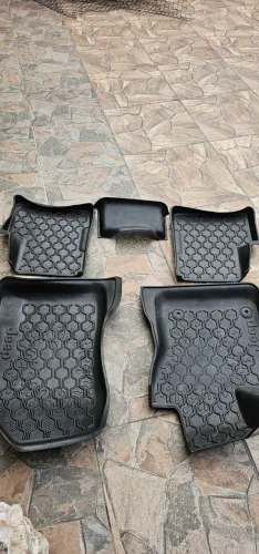 Jogo de Tapetes Borda Alta Jeep Renegade e Protetor de Porta malas