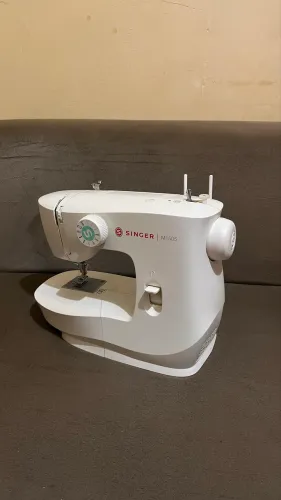 Máquina de Costura - Singer 