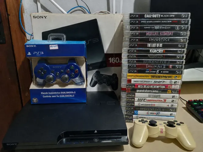 PS3 SLIM + 22 Jogos + 2 controles - Tudo funcionando e original