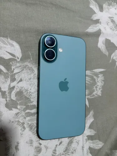 iPhone 16