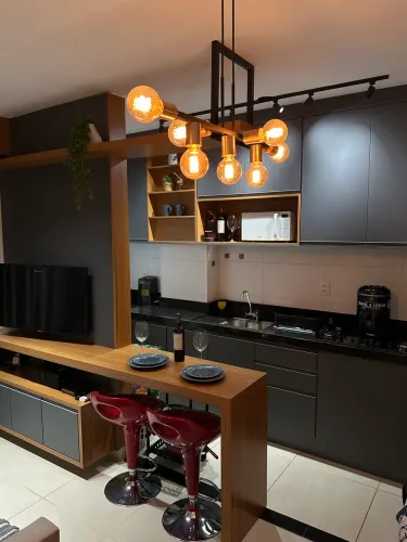 Apto 2 dorm 40m² MOBILIADO Porteira Fechada 7º andar - Príncipe da Holanda