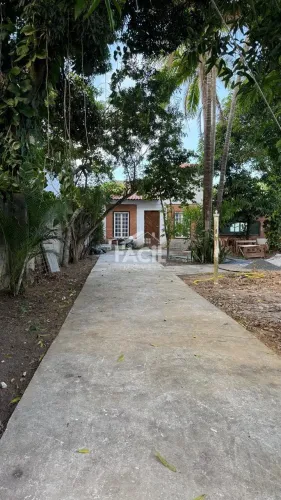 Casa à Venda em São Francisco, Serra: 1 Quarto, 70m², R$420mil
