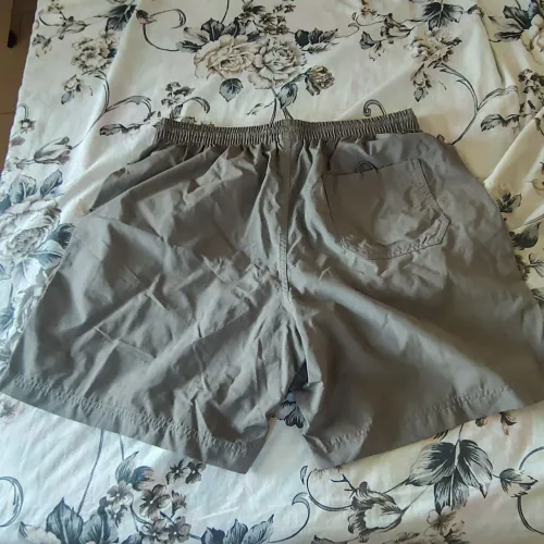 Bermuda Esportiva, marca REEBOCK, nova, original , tamanho médio.