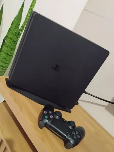 Playstation 4 Slim 1TB 
