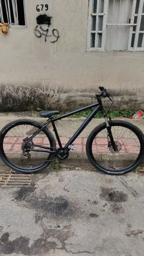 Bicicleta Aro 29 - quadro feito em alumínio