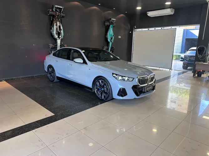 BMW 530E M Sport 2.0 Turbo Híbrido Aut. 2025