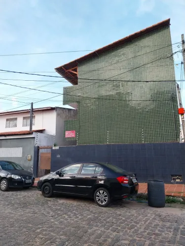 Kitnet ao lado do estacionamento do favorito Airton Sena