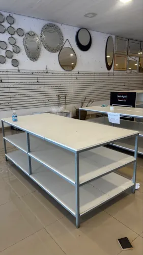 Mesa expositora